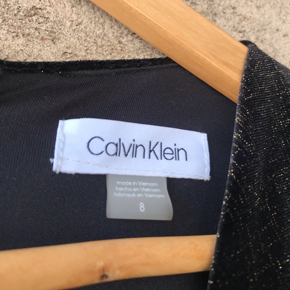 Calvin Klein Velvet Wrap dress - Picture 5 of 7